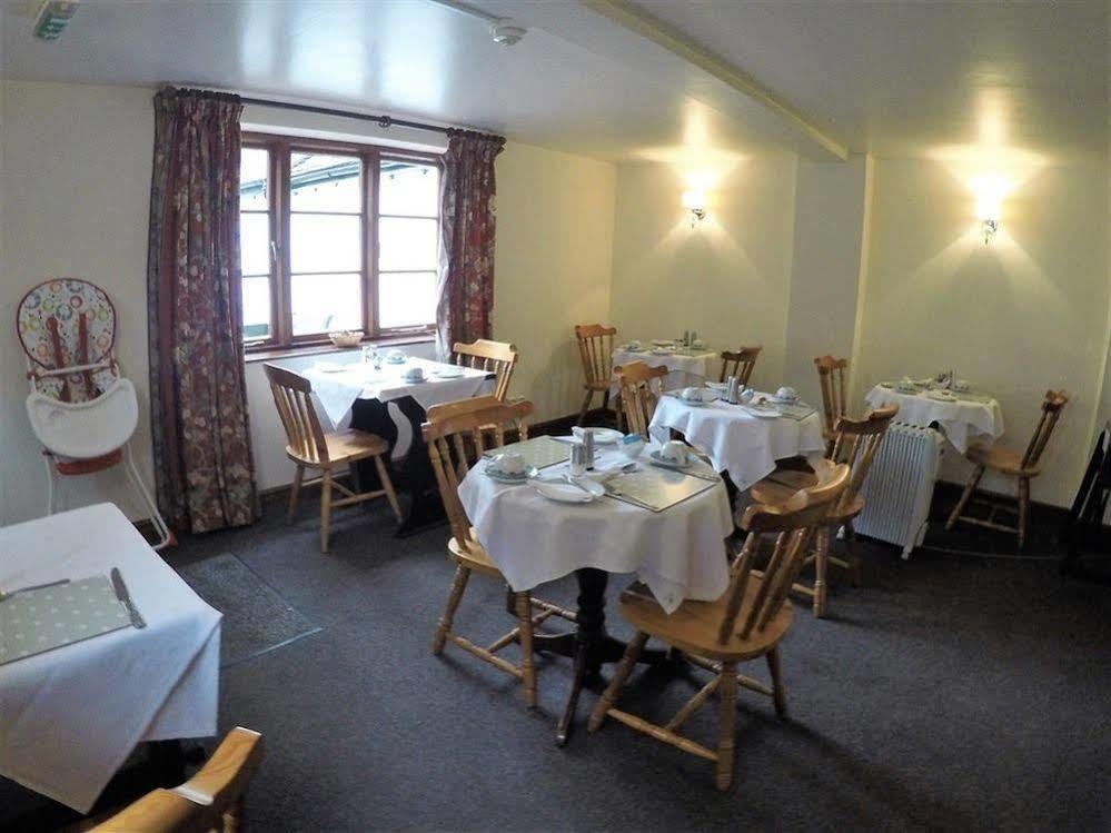 The Talbot Inn Мъч Уенлок Екстериор снимка